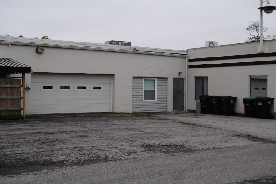 Commercial office space with loading bay and private entrance in Tonawanda NY. 
